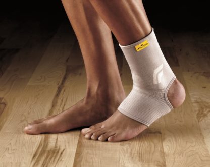 3M FUTURO Bandage Comf Lift Sprunggelenk M – Bild 5